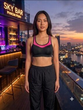 Ilusion Women’s Black and Pink Sports Bra Supportive Activewear Size Medium